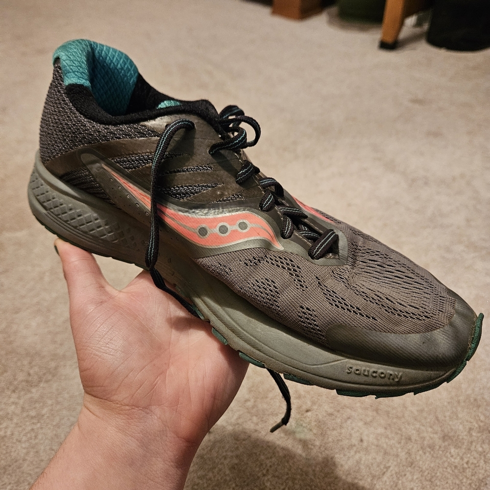 Saucony ride10 running shoes women's size 8.5